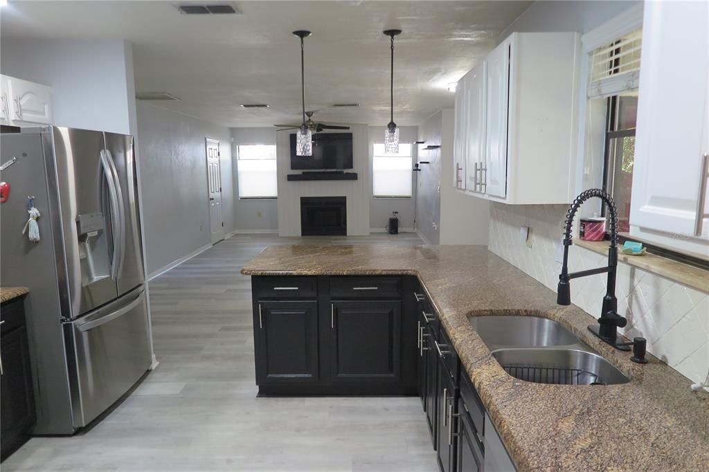For Sale: $429,900 (4 beds, 2 baths, 2137 Square Feet)