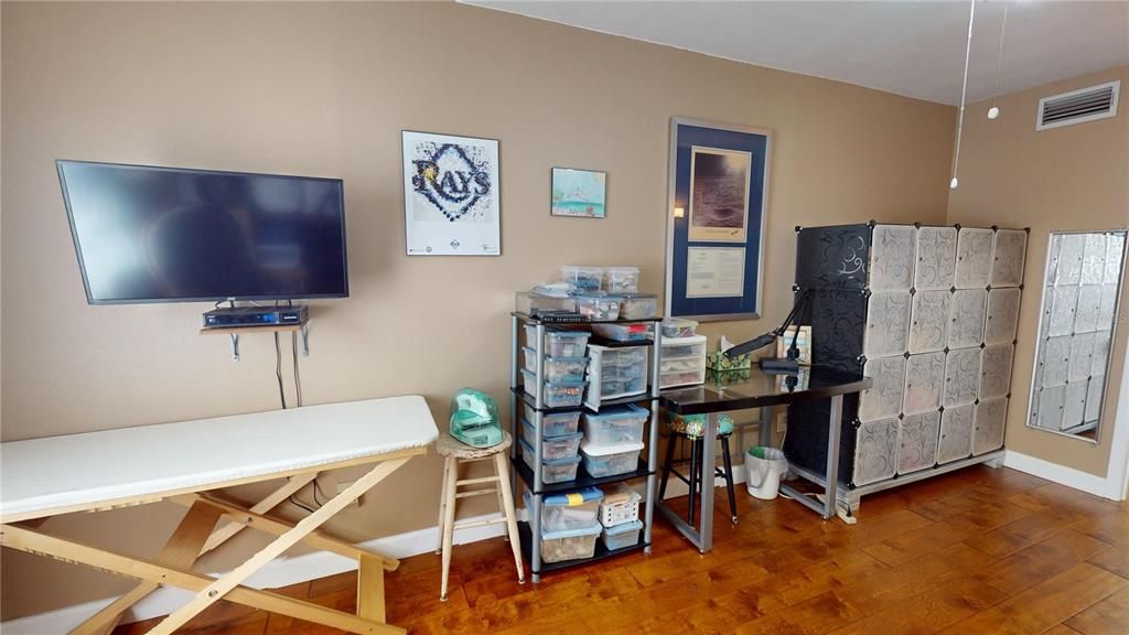 For Sale: $449,900 (3 beds, 2 baths, 1820 Square Feet)
