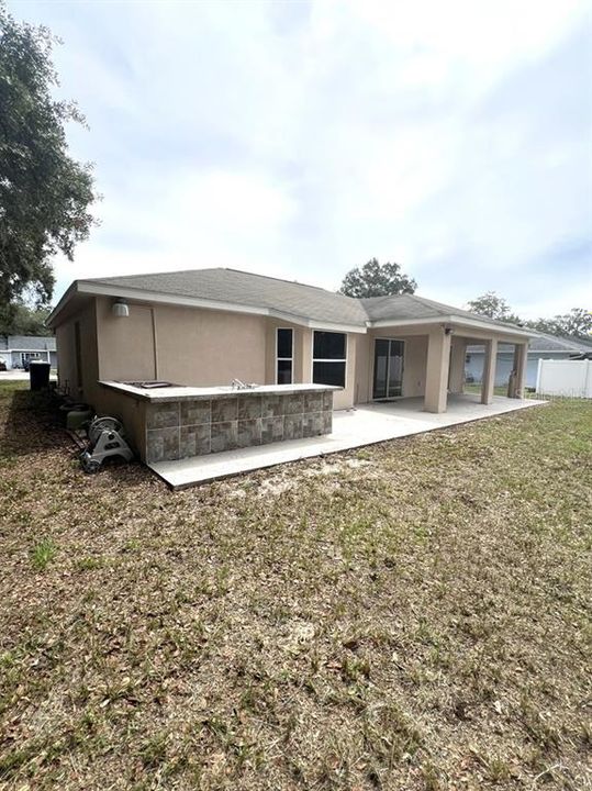For Rent: $1,999 (3 beds, 2 baths, 1407 Square Feet)