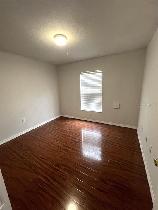 For Rent: $1,999 (3 beds, 2 baths, 1407 Square Feet)