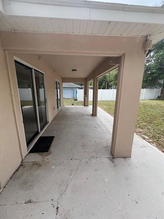 For Rent: $1,999 (3 beds, 2 baths, 1407 Square Feet)