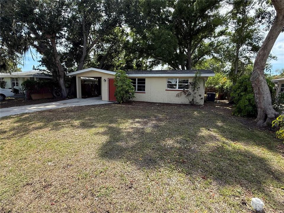 For Sale: $319,000 (3 beds, 1 baths, 1136 Square Feet)