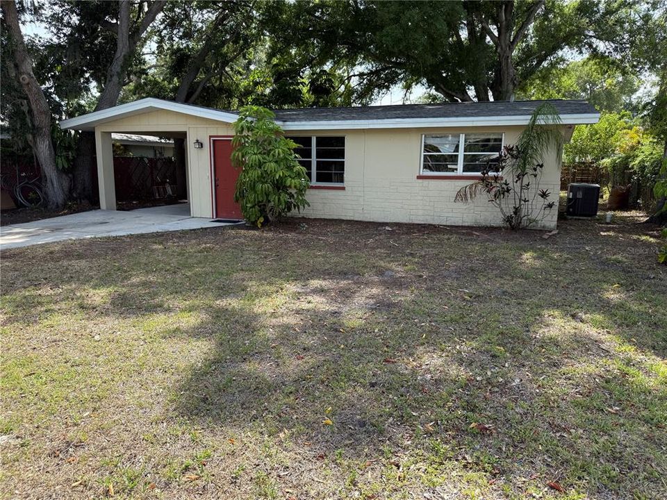 For Sale: $319,000 (3 beds, 1 baths, 1136 Square Feet)