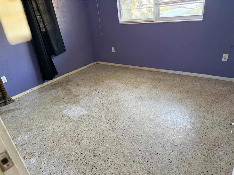 For Sale: $319,000 (3 beds, 1 baths, 1136 Square Feet)