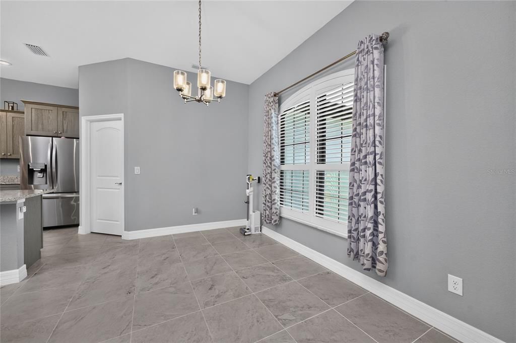 En Venta: $430,000 (3 camas, 2 baños, 1901 Pies cuadrados)