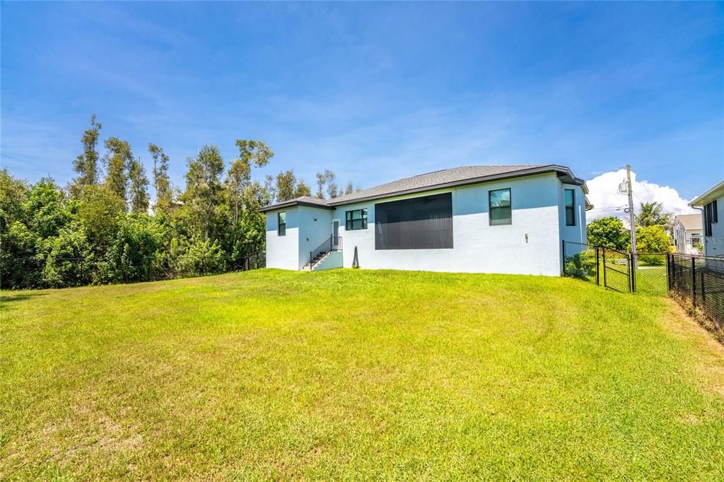En Venta: $430,000 (3 camas, 2 baños, 1901 Pies cuadrados)