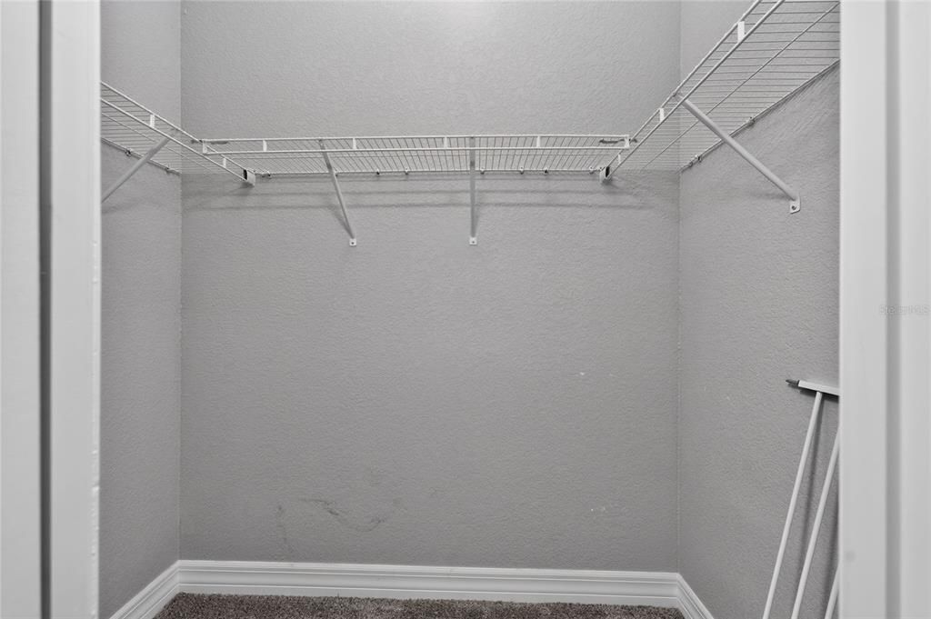 En Venta: $430,000 (3 camas, 2 baños, 1901 Pies cuadrados)