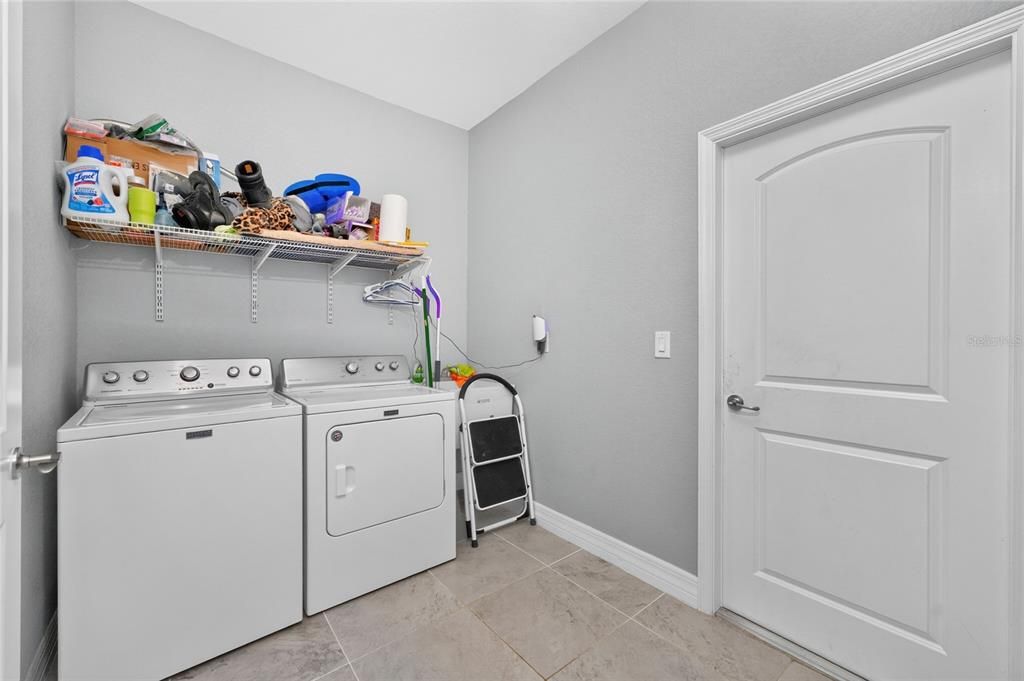 En Venta: $430,000 (3 camas, 2 baños, 1901 Pies cuadrados)