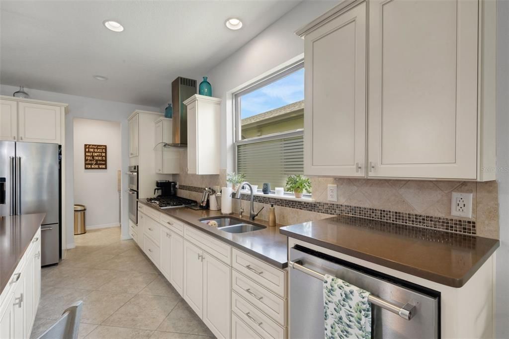 For Sale: $449,000 (3 beds, 2 baths, 2257 Square Feet)