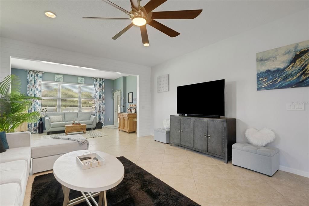 For Sale: $449,000 (3 beds, 2 baths, 2257 Square Feet)
