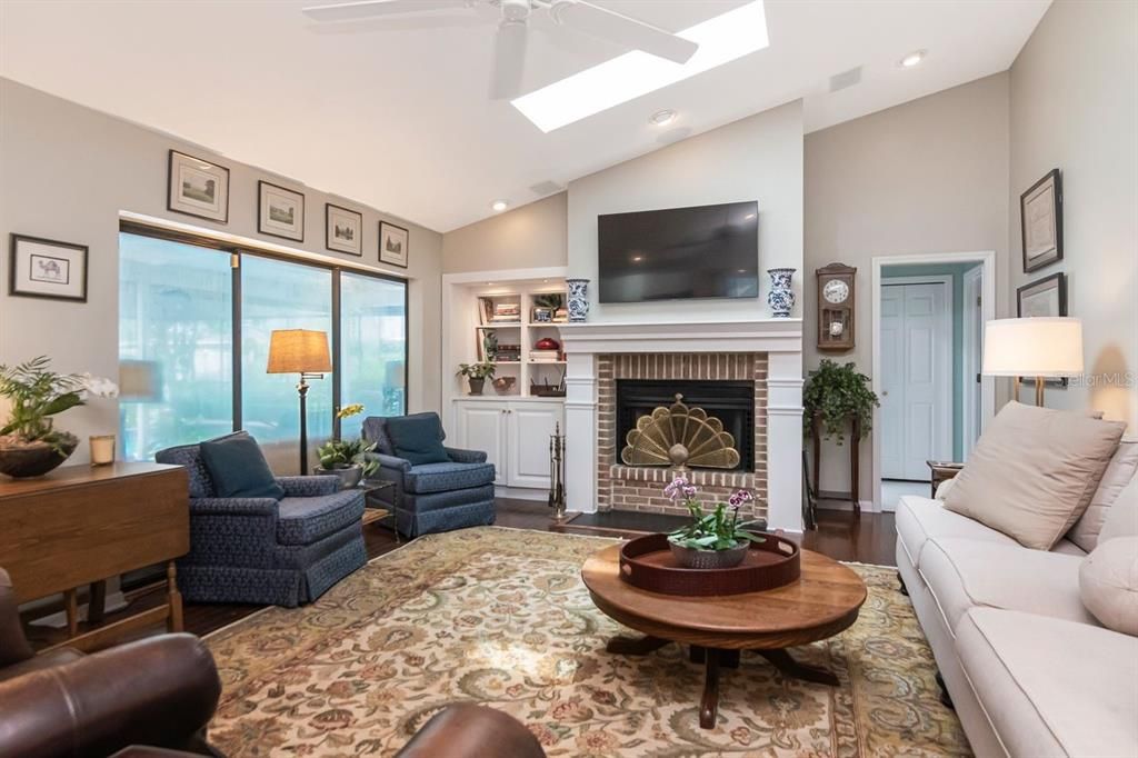 For Sale: $875,000 (5 beds, 3 baths, 3110 Square Feet)