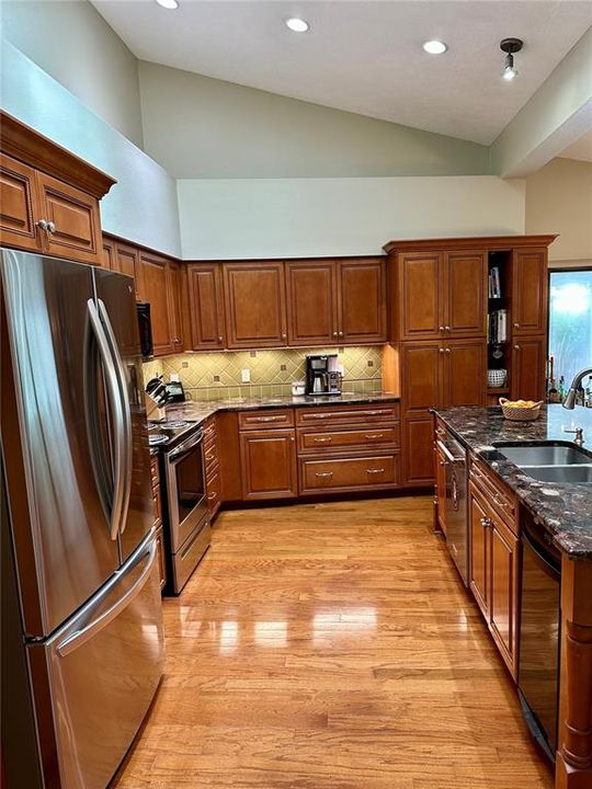 For Sale: $875,000 (5 beds, 3 baths, 3110 Square Feet)