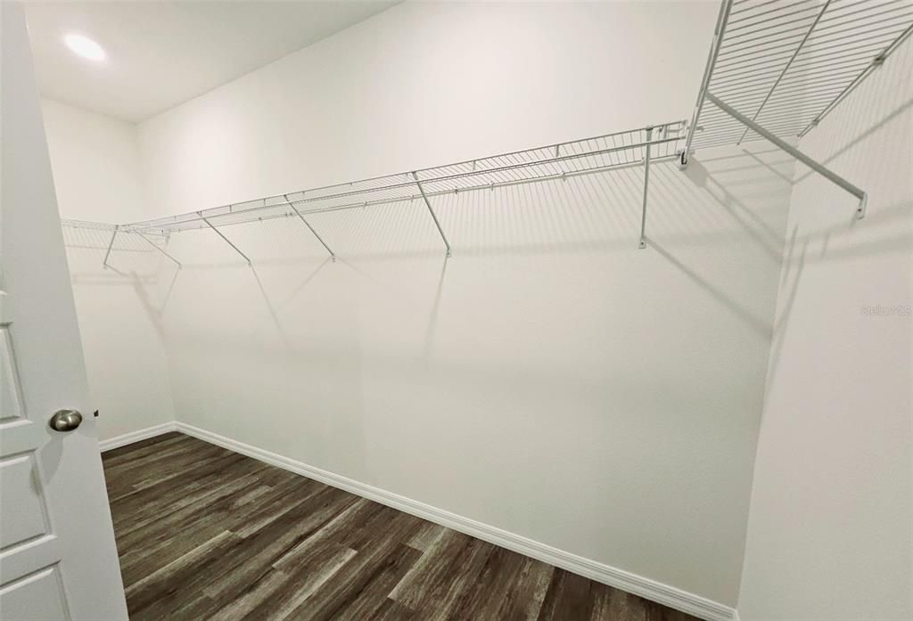 For Rent: $2,800 (5 beds, 3 baths, 2077 Square Feet)
