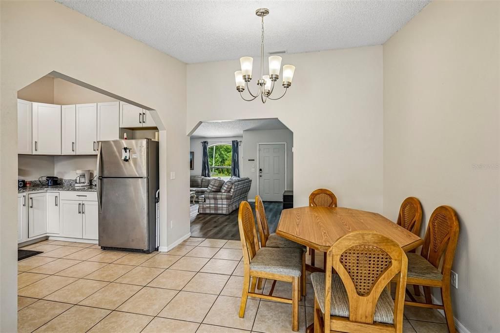 待售: $259,000 (3 贝兹, 2 浴室, 1434 平方英尺)