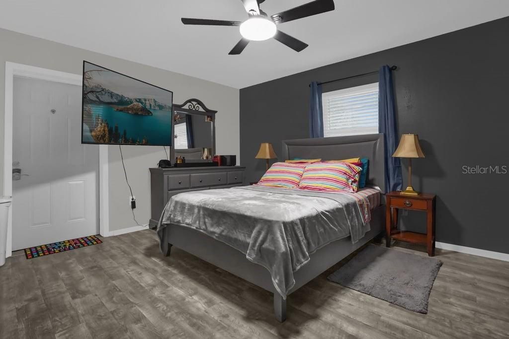 For Sale: $339,000 (4 beds, 2 baths, 1473 Square Feet)
