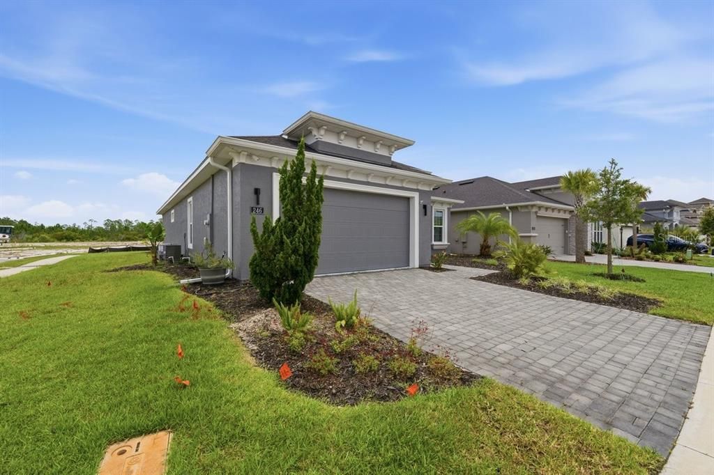 For Sale: $511,900 (4 beds, 2 baths, 2003 Square Feet)