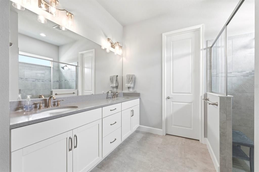 For Sale: $511,900 (4 beds, 2 baths, 2003 Square Feet)