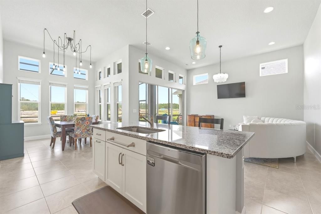 For Sale: $511,900 (4 beds, 2 baths, 2003 Square Feet)
