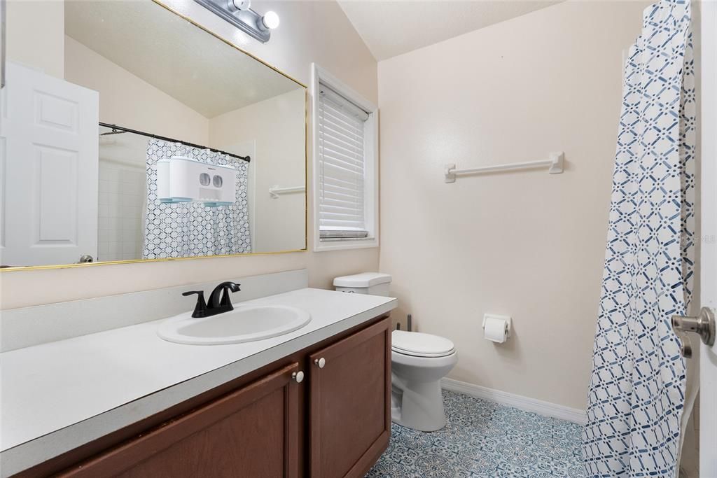En Venta: $374,000 (3 camas, 2 baños, 1556 Pies cuadrados)