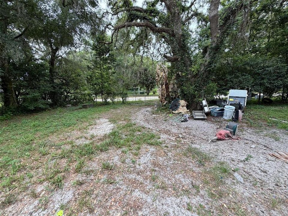 For Sale: $75,000 (2 beds, 1 baths, 640 Square Feet)