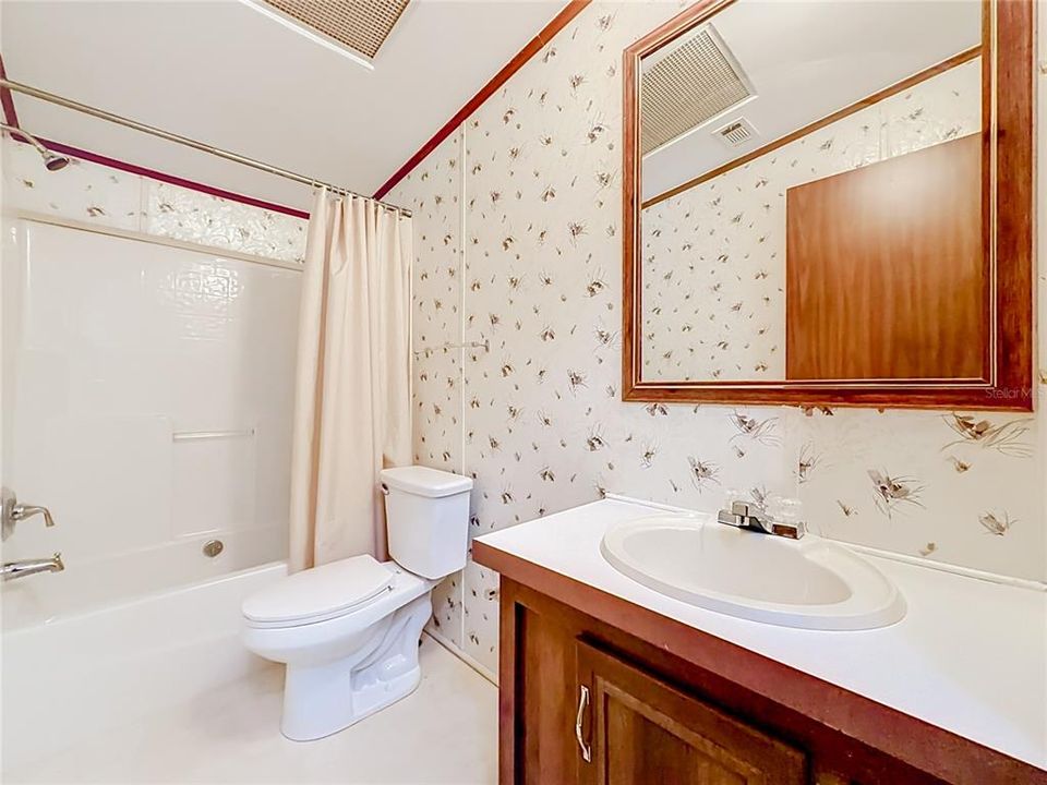 En Venta: $299,700 (4 camas, 2 baños, 1620 Pies cuadrados)