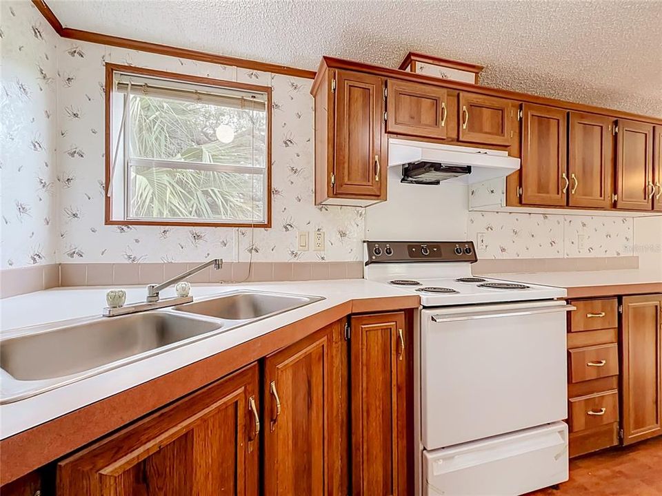 En Venta: $299,700 (4 camas, 2 baños, 1620 Pies cuadrados)
