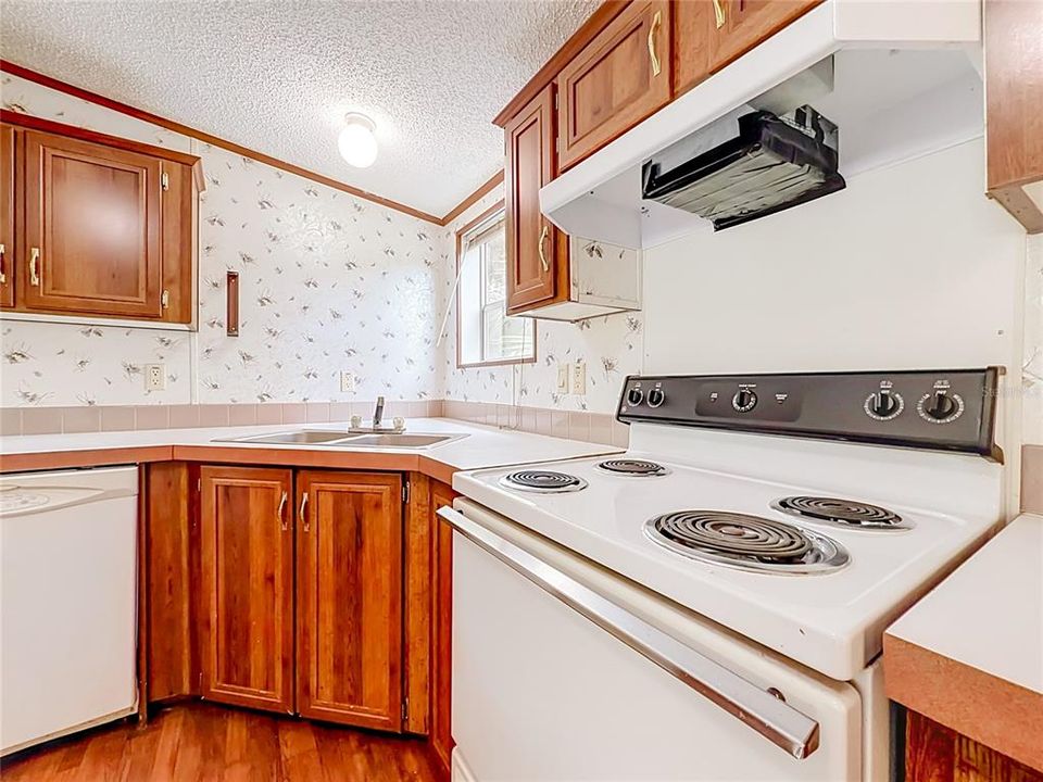 En Venta: $299,700 (4 camas, 2 baños, 1620 Pies cuadrados)