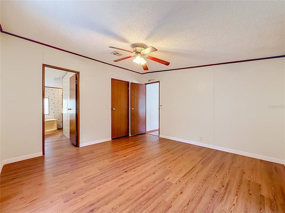 En Venta: $299,700 (4 camas, 2 baños, 1620 Pies cuadrados)