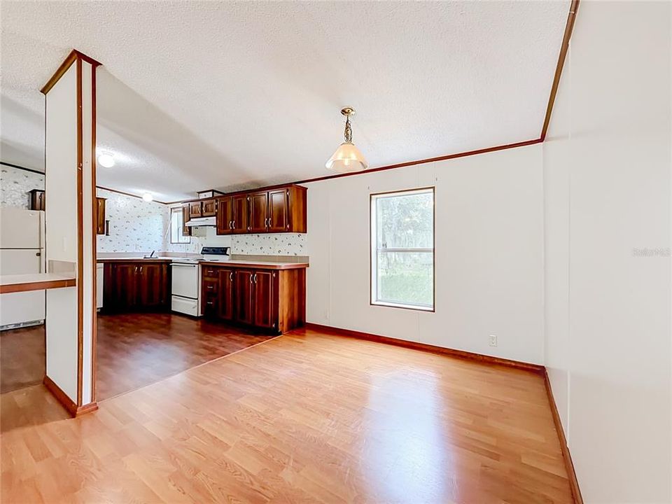 En Venta: $299,700 (4 camas, 2 baños, 1620 Pies cuadrados)