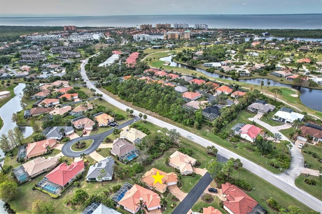 Под контрактом: $319,000 (2 спален, 2 ванн, 1279 Квадратных фут)