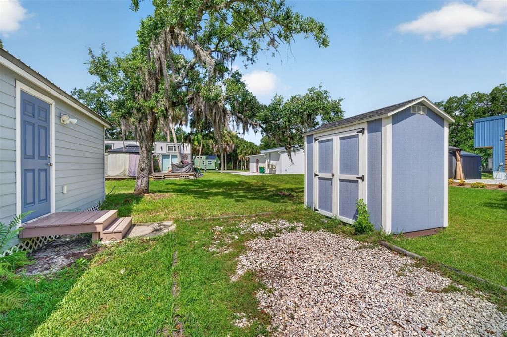 For Sale: $230,000 (1 beds, 1 baths, 432 Square Feet)