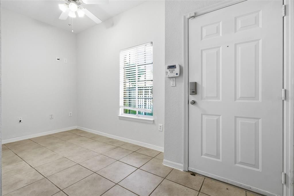 For Sale: $369,000 (2 beds, 2 baths, 1303 Square Feet)