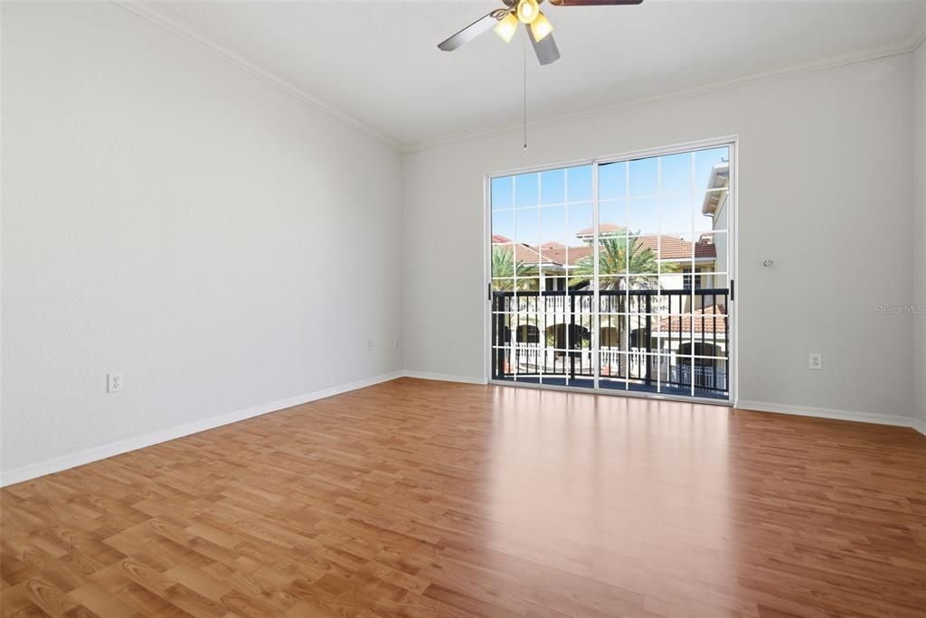 For Sale: $369,000 (2 beds, 2 baths, 1303 Square Feet)