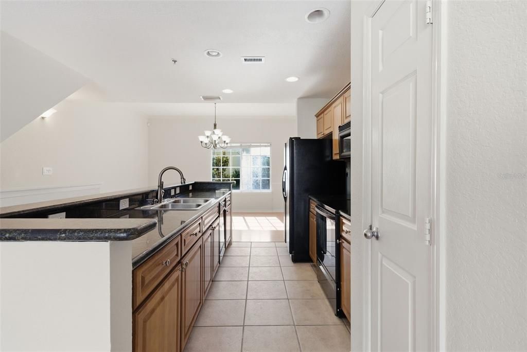 For Sale: $369,000 (2 beds, 2 baths, 1303 Square Feet)