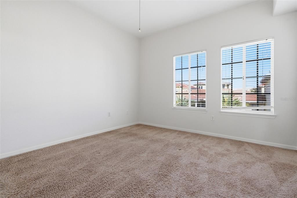 For Sale: $369,000 (2 beds, 2 baths, 1303 Square Feet)