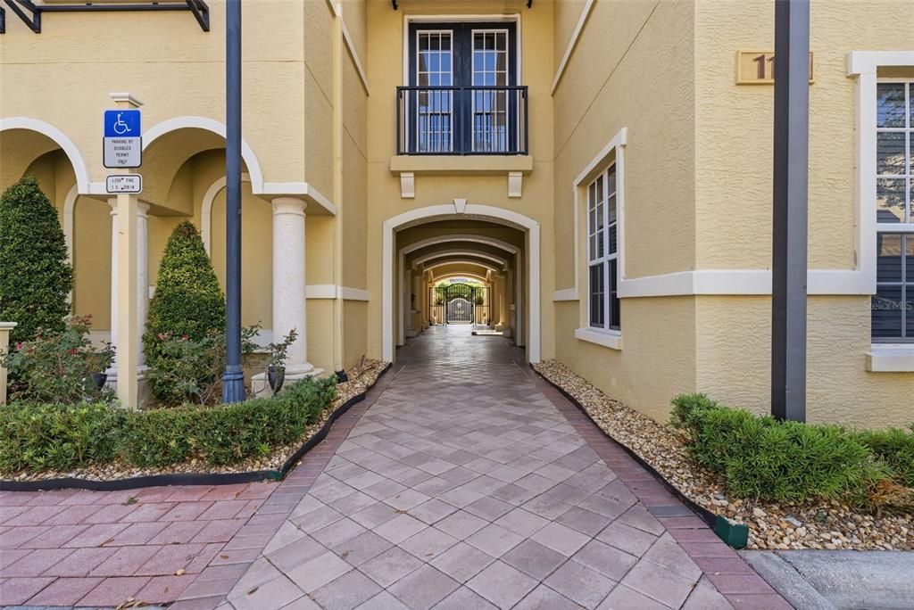 For Sale: $369,000 (2 beds, 2 baths, 1303 Square Feet)