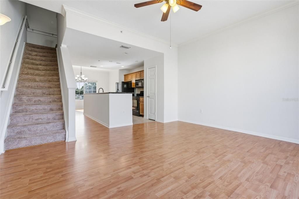For Sale: $369,000 (2 beds, 2 baths, 1303 Square Feet)