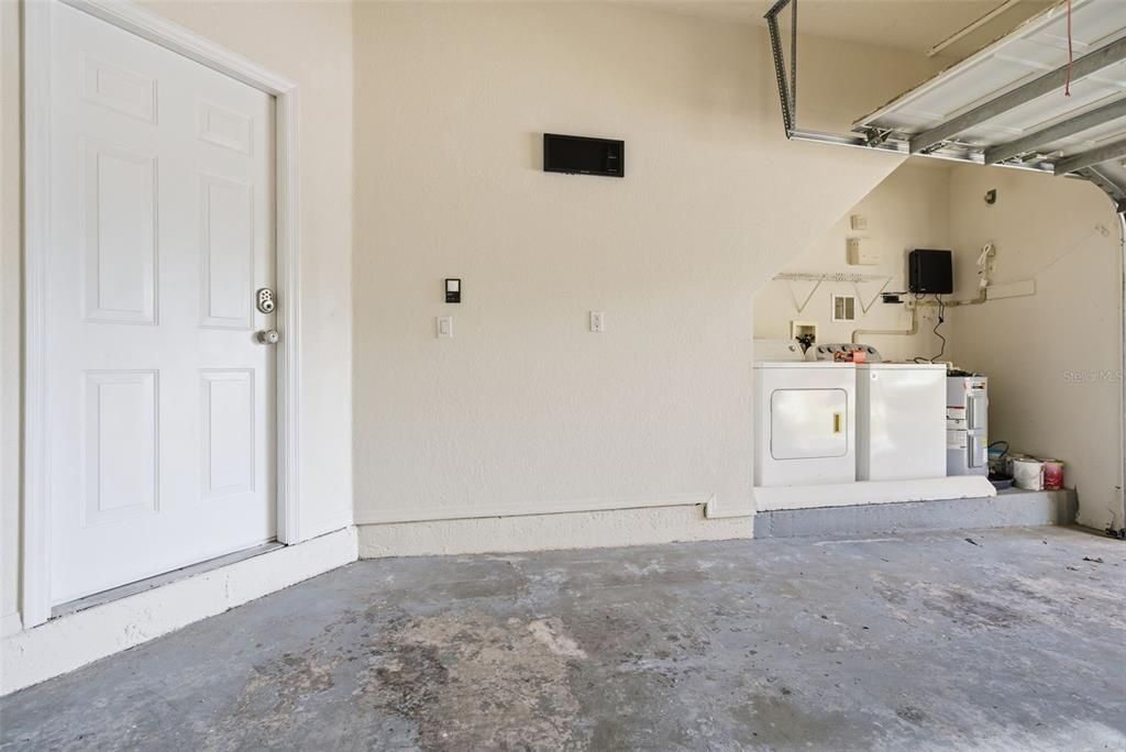 For Sale: $369,000 (2 beds, 2 baths, 1303 Square Feet)