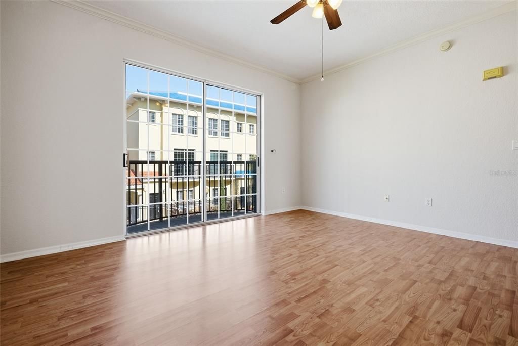 For Sale: $369,000 (2 beds, 2 baths, 1303 Square Feet)