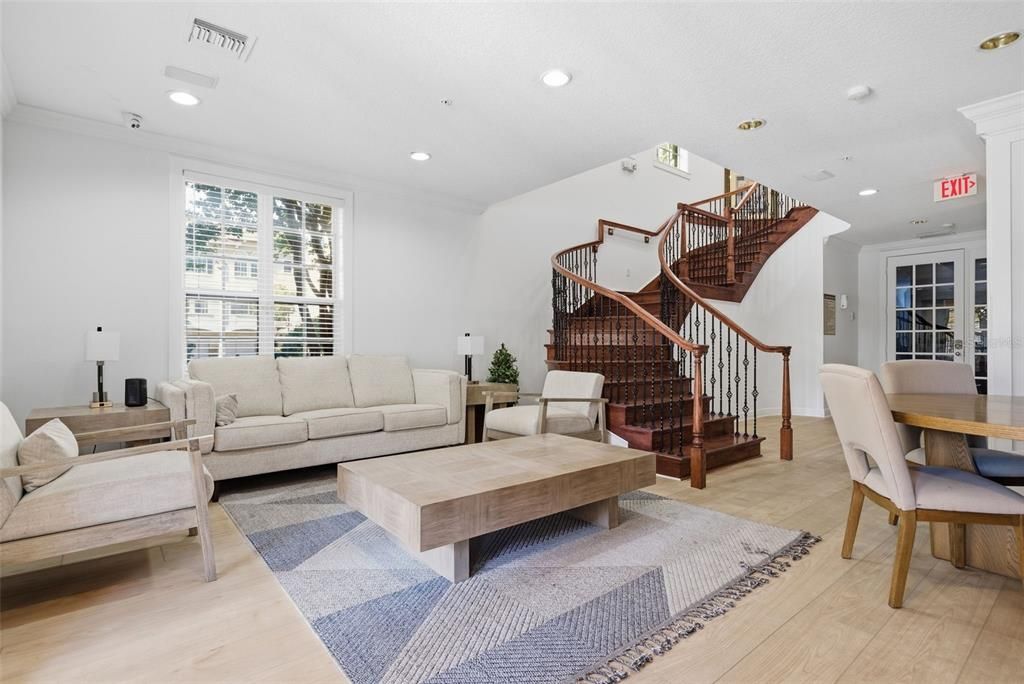 For Sale: $369,000 (2 beds, 2 baths, 1303 Square Feet)
