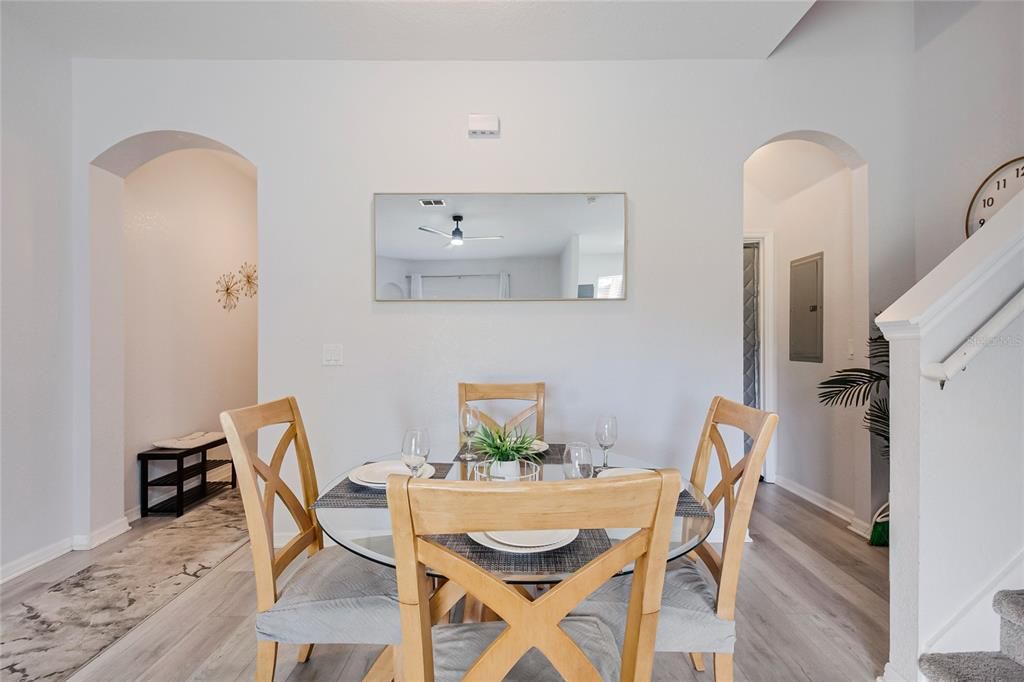 En Venta: $275,000 (4 camas, 3 baños, 1482 Pies cuadrados)