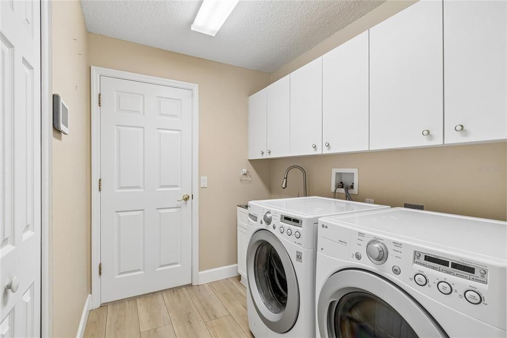 En Venta: $330,000 (3 camas, 2 baños, 1869 Pies cuadrados)
