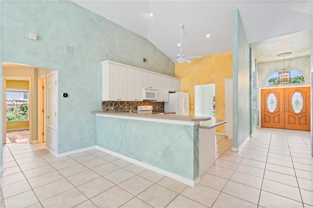 For Sale: $500,000 (3 beds, 2 baths, 2044 Square Feet)