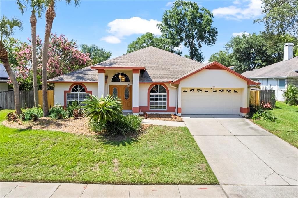 For Sale: $500,000 (3 beds, 2 baths, 2044 Square Feet)