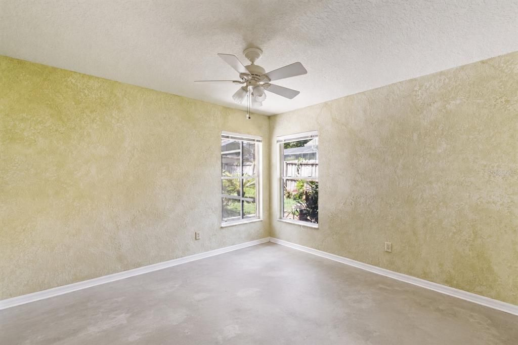 For Sale: $500,000 (3 beds, 2 baths, 2044 Square Feet)