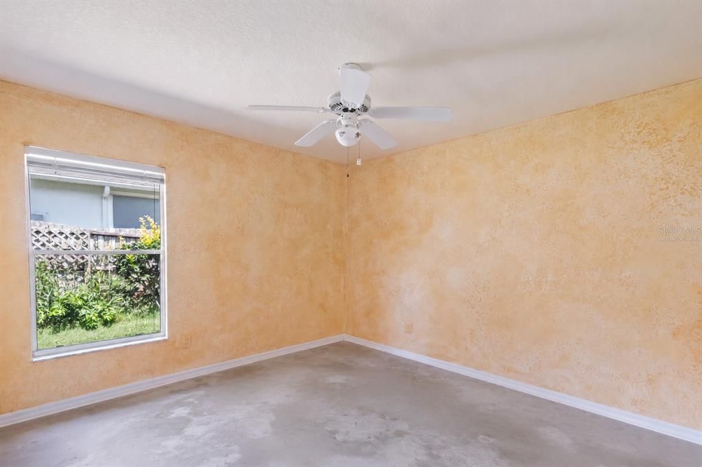 For Sale: $500,000 (3 beds, 2 baths, 2044 Square Feet)