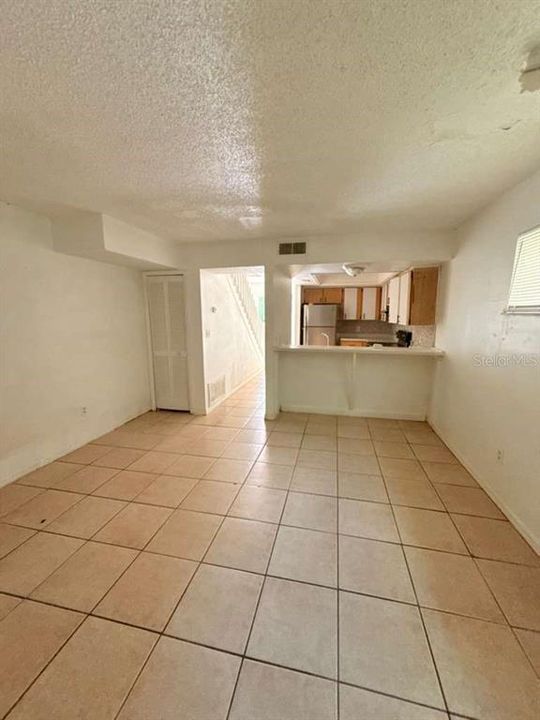 В аренду: $1,450 (2 спален, 1 ванн, 996 Квадратных фут)