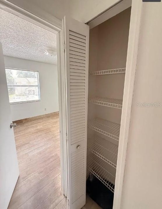 В аренду: $1,450 (2 спален, 1 ванн, 996 Квадратных фут)