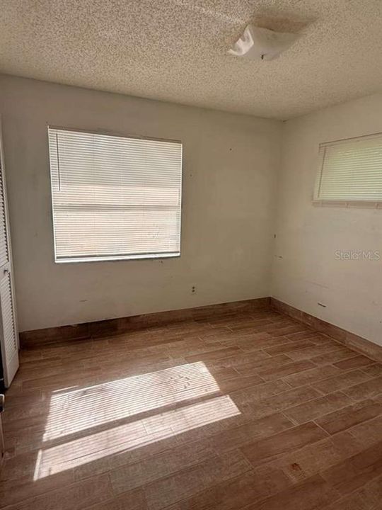 В аренду: $1,450 (2 спален, 1 ванн, 996 Квадратных фут)
