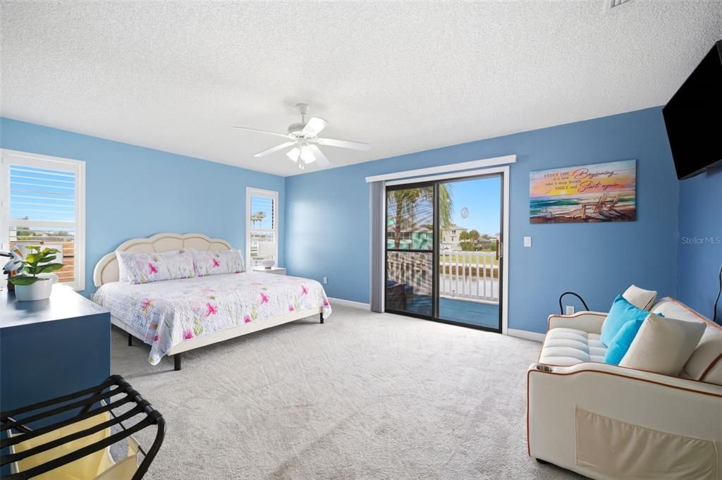 For Sale: $710,000 (3 beds, 2 baths, 2394 Square Feet)